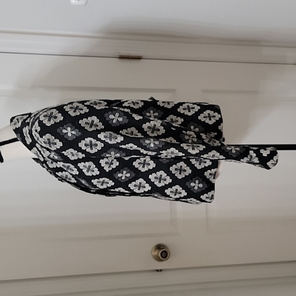 Sigrid Olsen Size 12 Black & Gray Floral Brocade Fitted Jacket Blazer, EUC - Picture 4 of 16